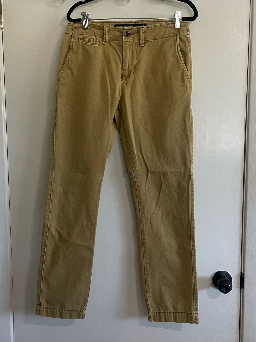 American Eagle Outfitters Men's Khaki Chino Pants
